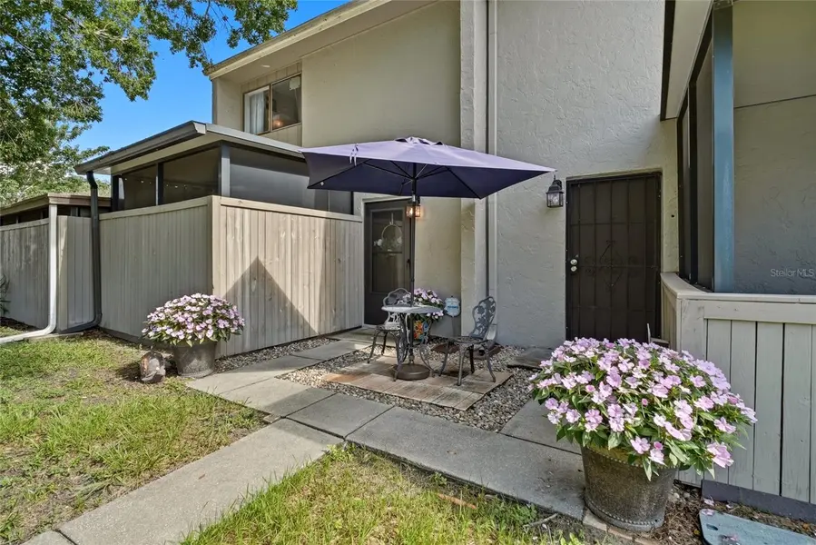 8003 JASMINE DR #8003, Tampa, FL 33637