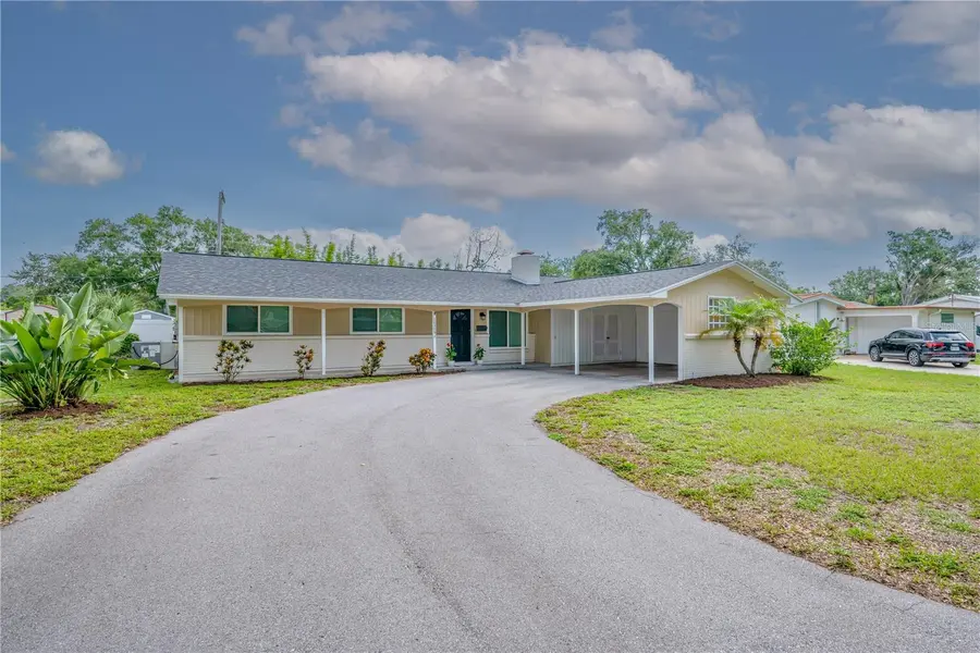10509 ORANGE GROVE DR, Tampa, FL 33618