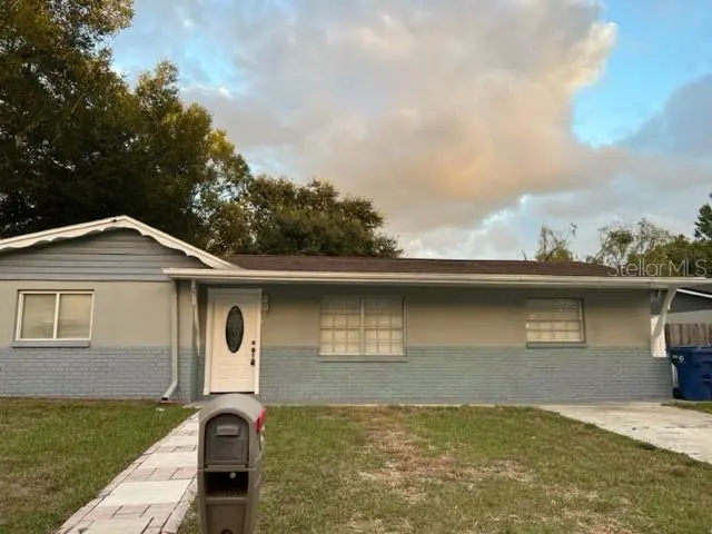4926 BILLY DIRECT LN, Lutz, FL 33559