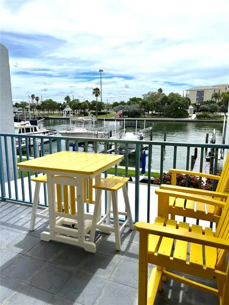 315 MEDALLION BLVD #H, Madeira Beach, FL 33708