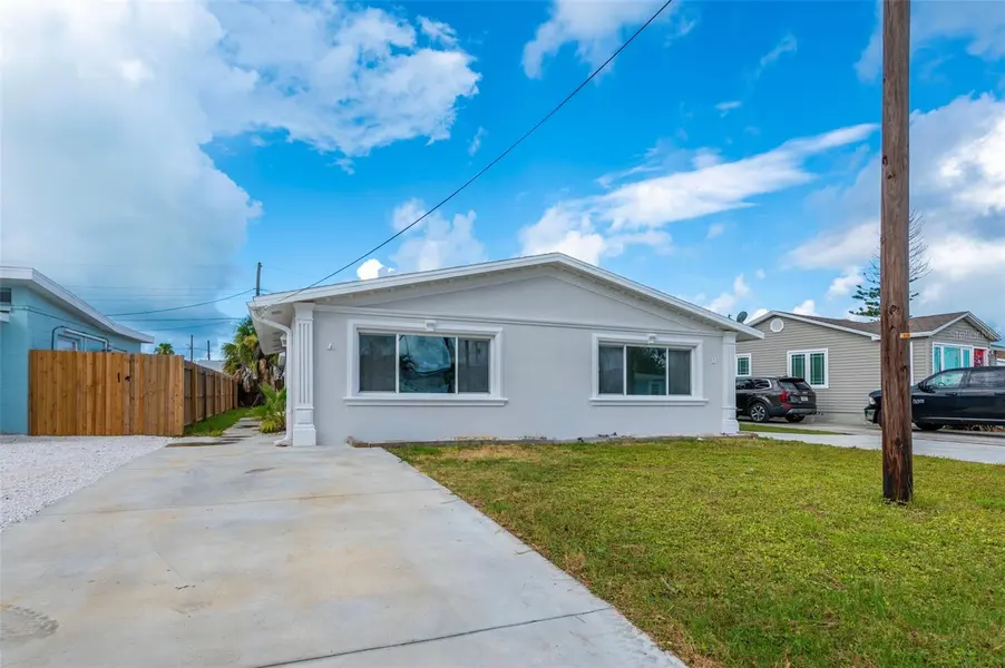 14036 MARGUERITE DR, Madeira Beach, FL 33708