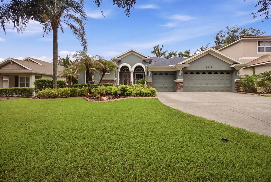 2013 RAVEN MANOR DR, Dover, FL 33527