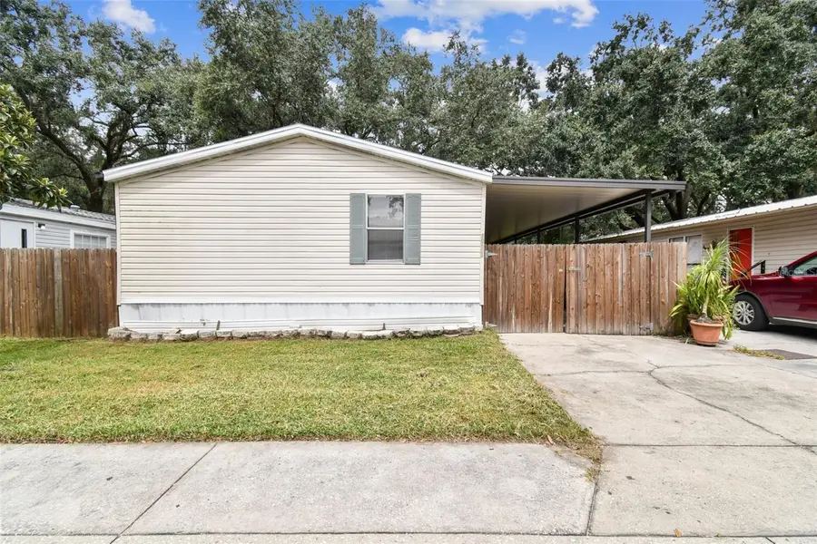 10607 BAY HILLS CIR, Thonotosassa, FL 33592