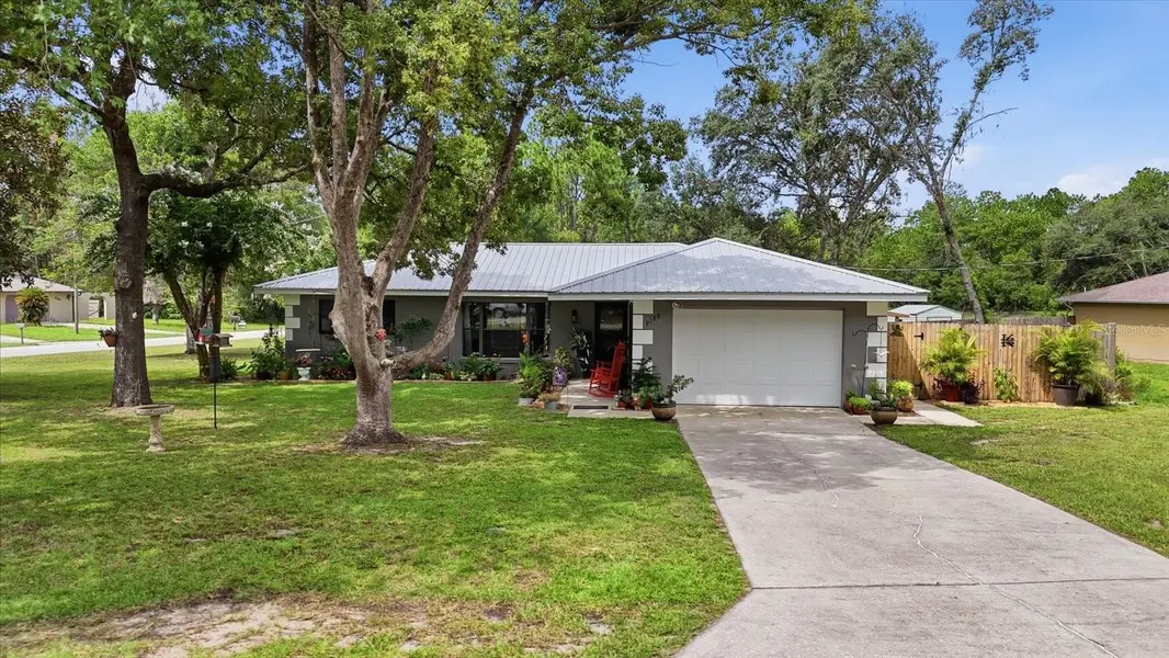 9188 N COMMODORE DR, Citrus Springs, FL 34434