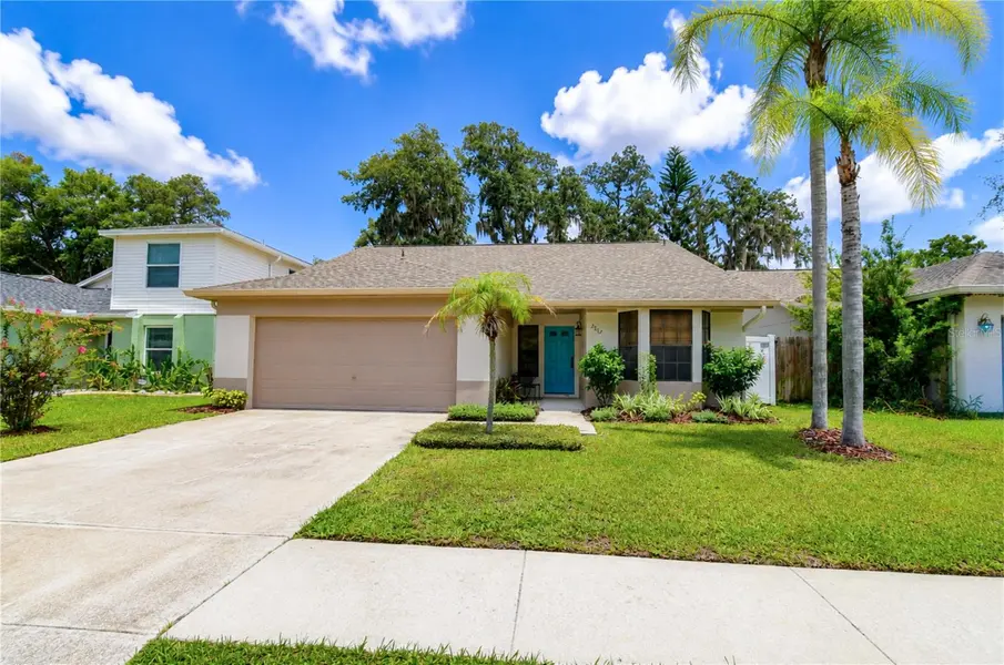 2512 WRENCREST CIR, Valrico, FL 33596
