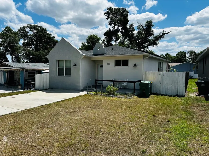 606 W VOORHIS AVE, Deland, FL 32720