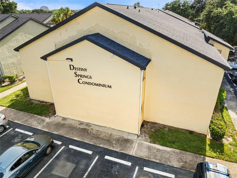 910 LAKE DESTINY RD #B, Altamonte Springs, FL 32714