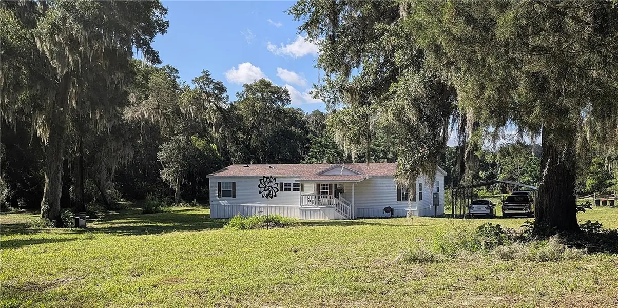 123 AMOS RD, Crescent City, FL 32112