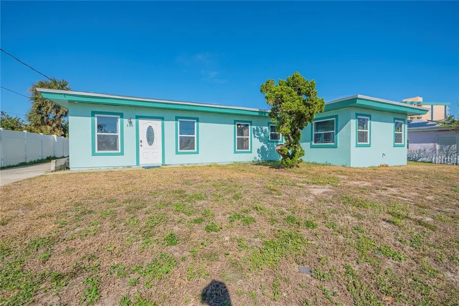 135 PARK AVE, Daytona Beach, FL 32118