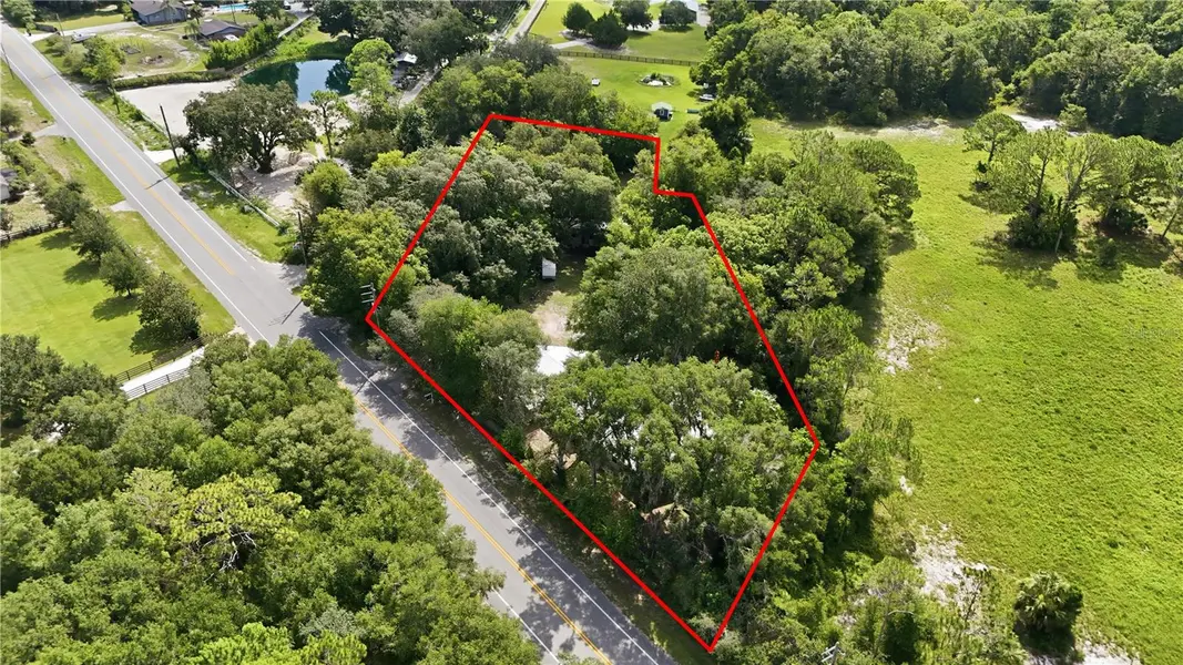 3543 N COUNTY ROAD 426, Geneva, FL 32732