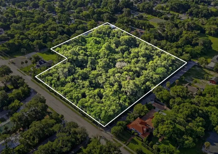 E NEW YORK AVE, Deland, FL 32724