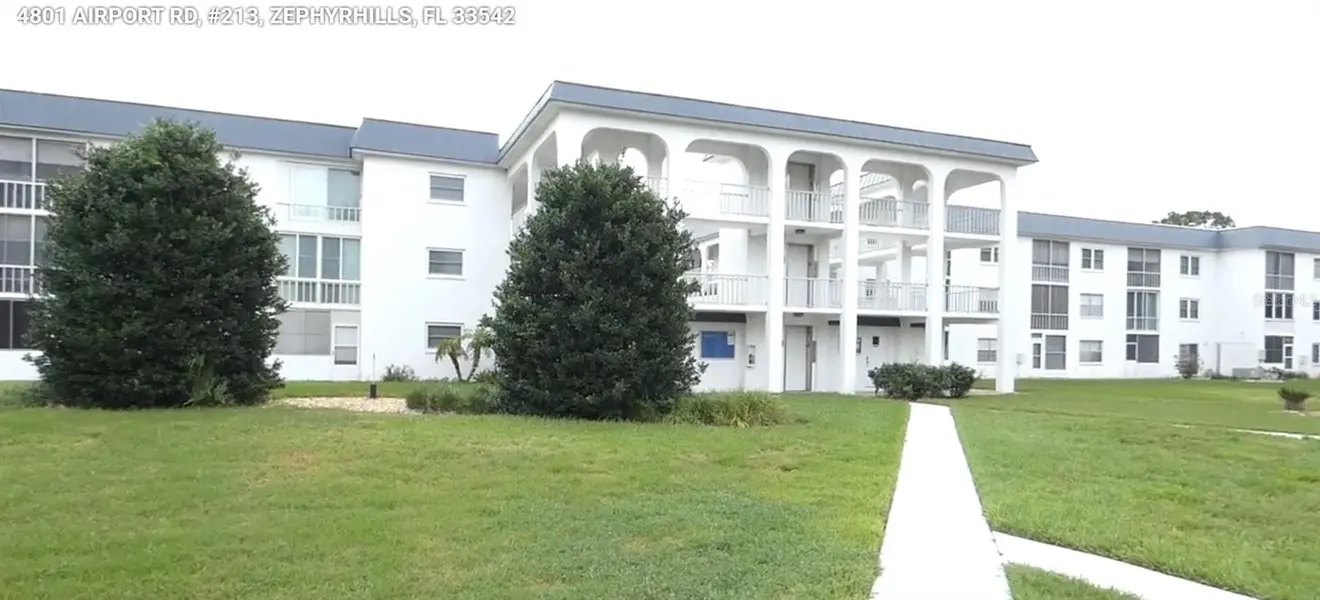 4801 AIRPORT RD #213, Zephyrhills, FL 33542
