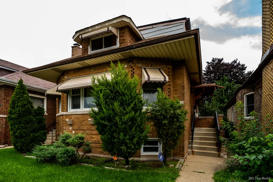 8449 S Dante AVE, Chicago, IL 60619