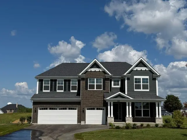 66 Hawthorn Ridge DR, Hawthorn Woods, IL 60047