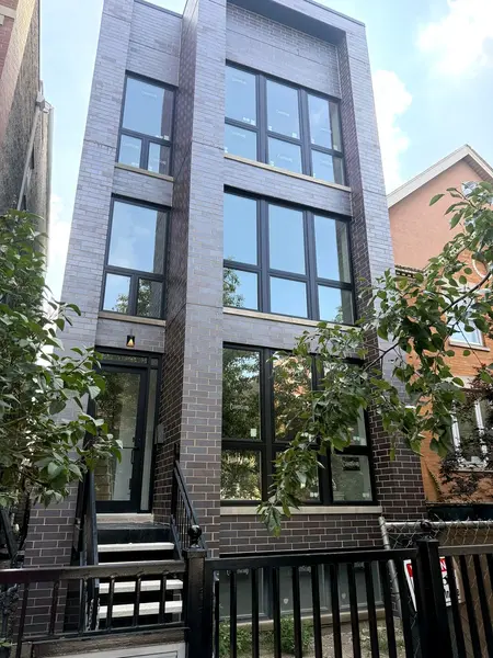 2847 N Damen AVE #2, Chicago, IL 60618