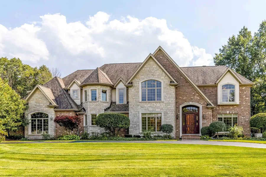 3995 Orchard LN, Long Grove, IL 60047