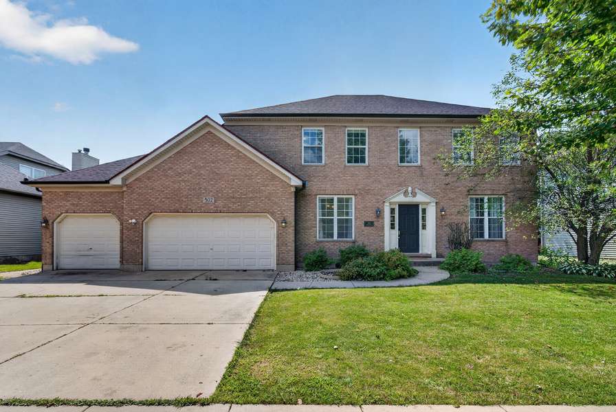 502 Crystal CT, Oswego, IL 60543