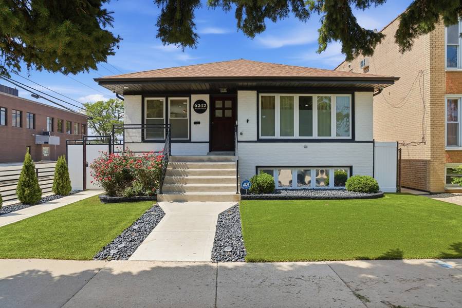 6242 S Mulligan AVE, Chicago, IL 60638