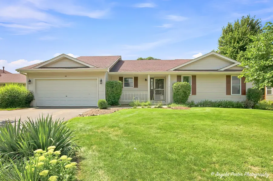419 Wimbleton TRL, Mchenry, IL 60050