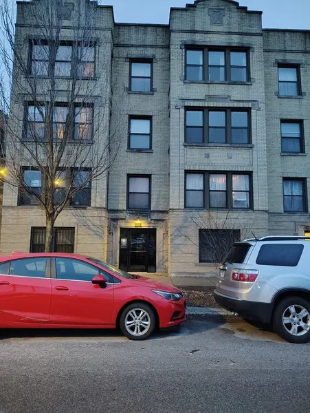 3149 W Wellington AVE #1, Chicago, IL 60618