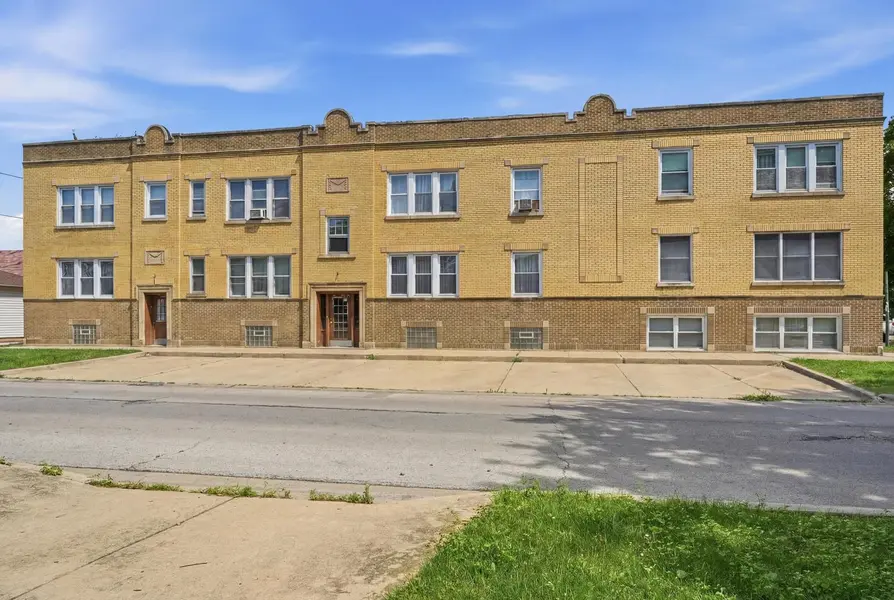 5708 W George ST #2, Chicago, IL 60634
