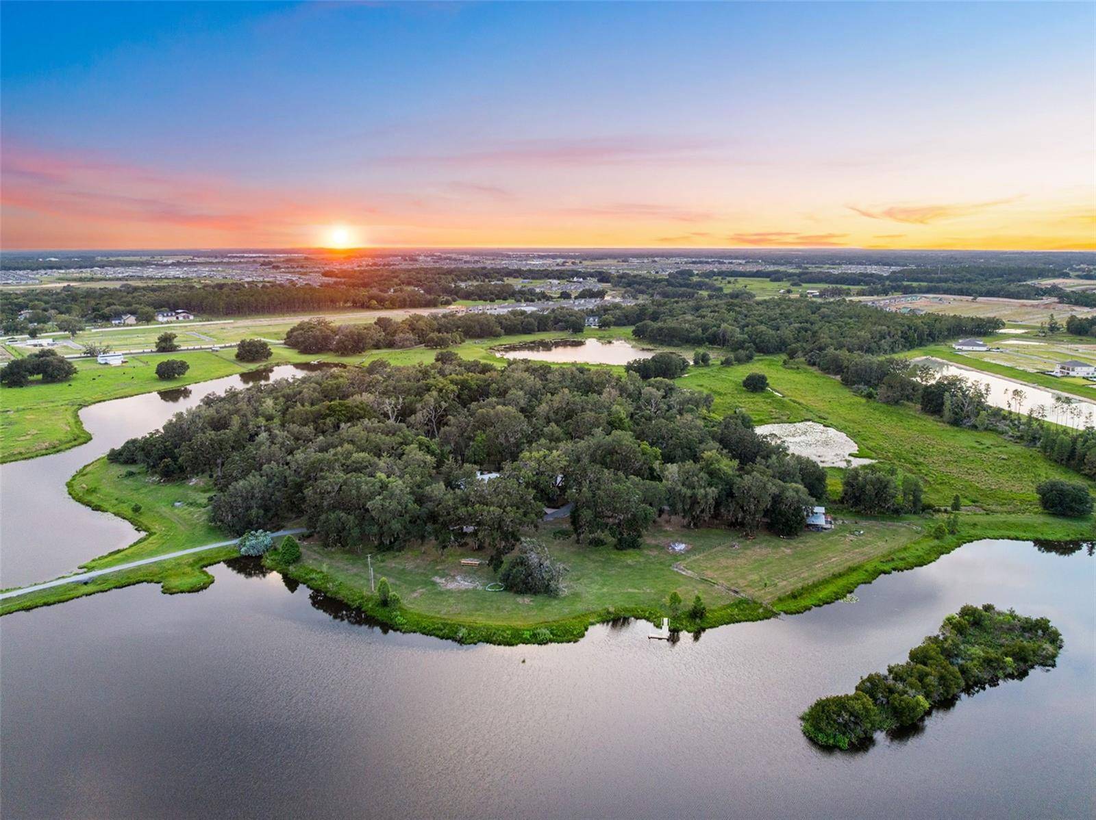 33415 KIEFER RD, Wesley Chapel, FL 33545