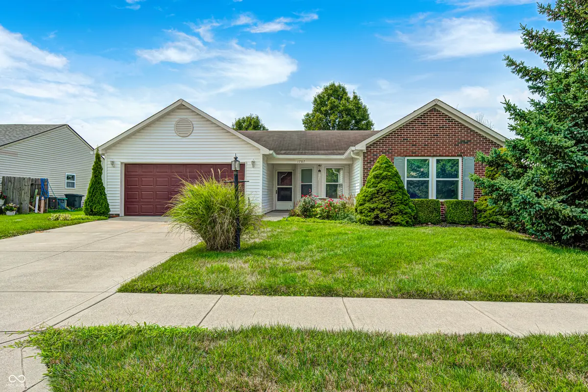 1707 Brookview DR, Brownsburg, IN 46112