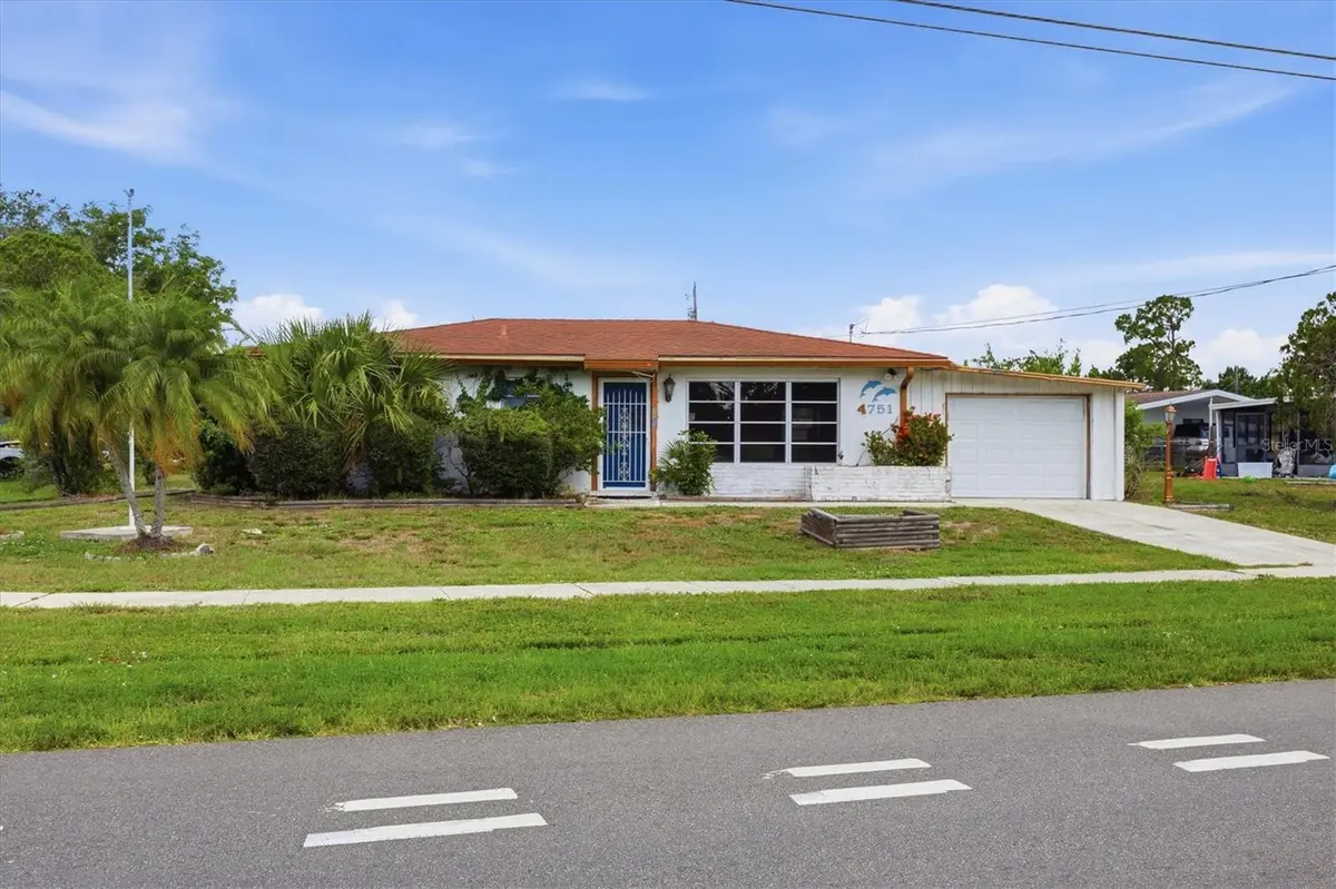 4751 S BISCAYNE DR, North Port, FL 34287