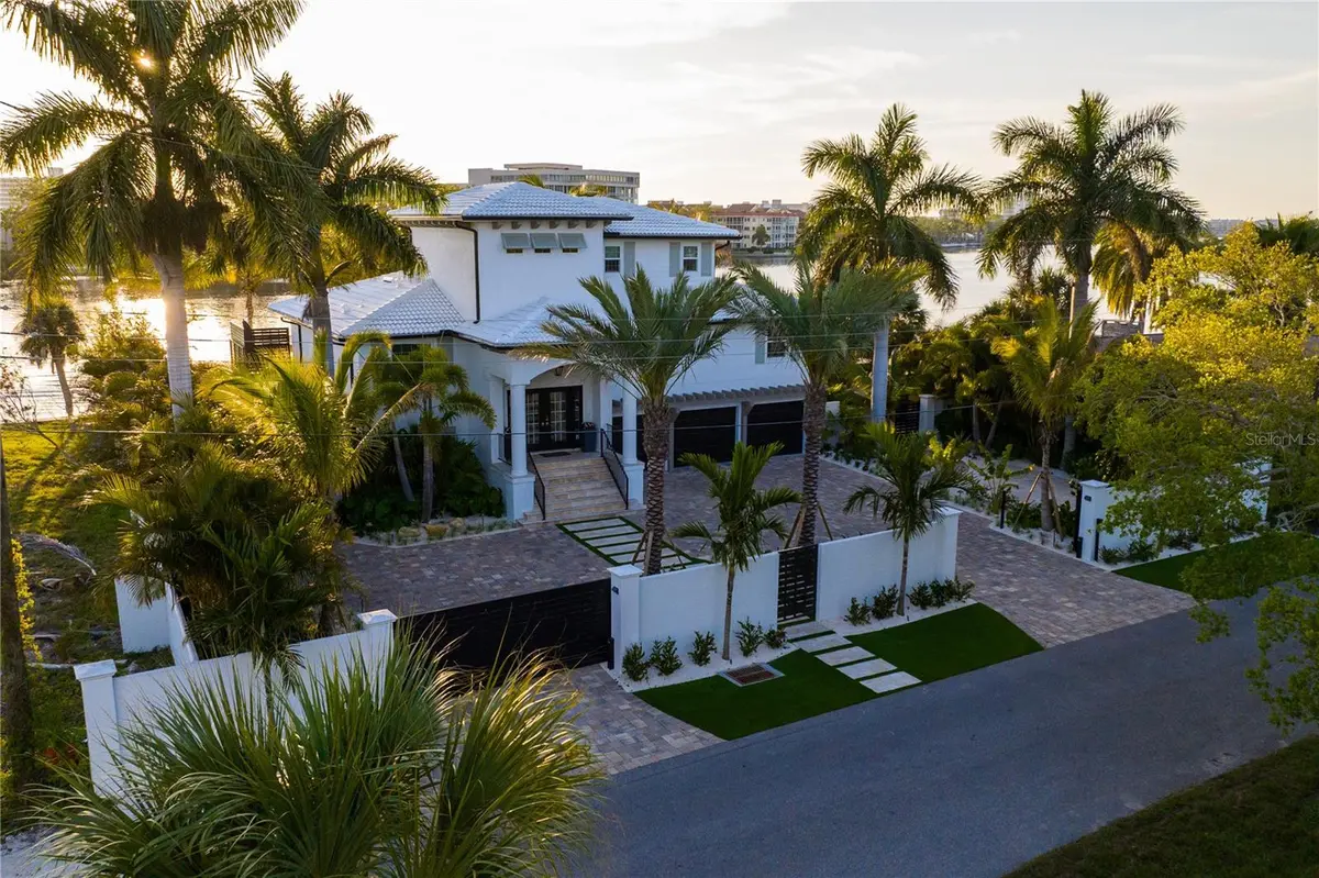 6448 HOLLYWOOD BLVD, Sarasota, FL 34231