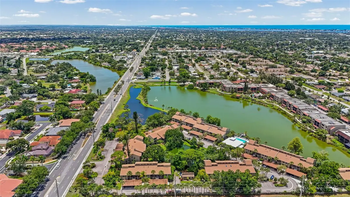 5326 LAKE ARROWHEAD TRL #7, Sarasota, FL 34231