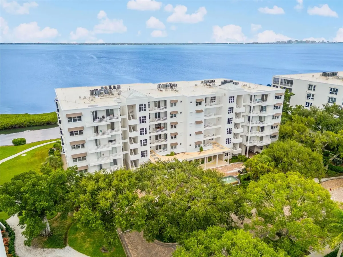 2450 HARBOURSIDE DR #244, Longboat Key, FL 34228