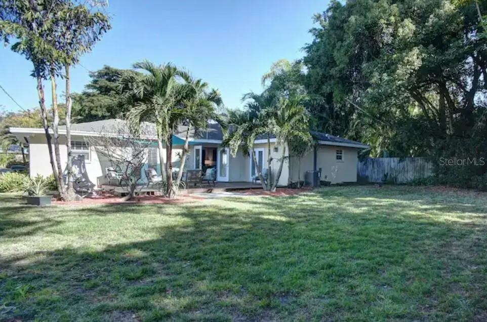 7609 SENRAB DR, Bradenton, FL 34209