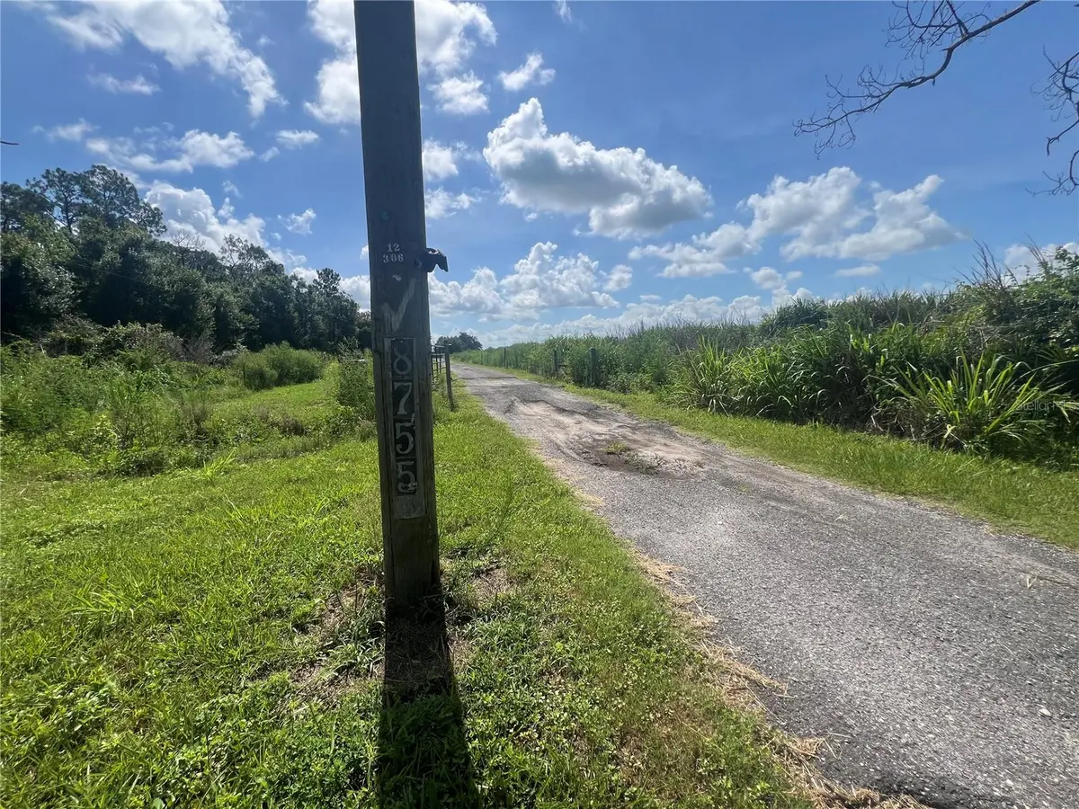 8755 WAUCHULA RD, Myakka City, FL 34251