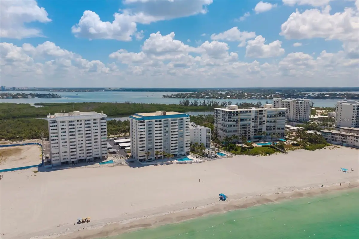 1750 BENJAMIN FRANKLIN DR #6F, Sarasota, FL 34236