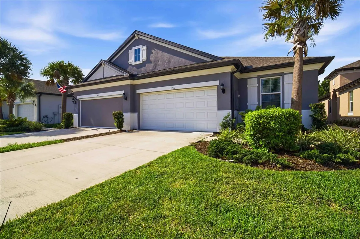 5918 FIORE DR, Bradenton, FL 34208