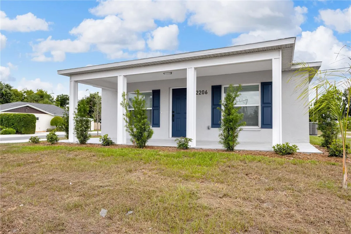 2206 53RD AVE E, Bradenton, FL 34203
