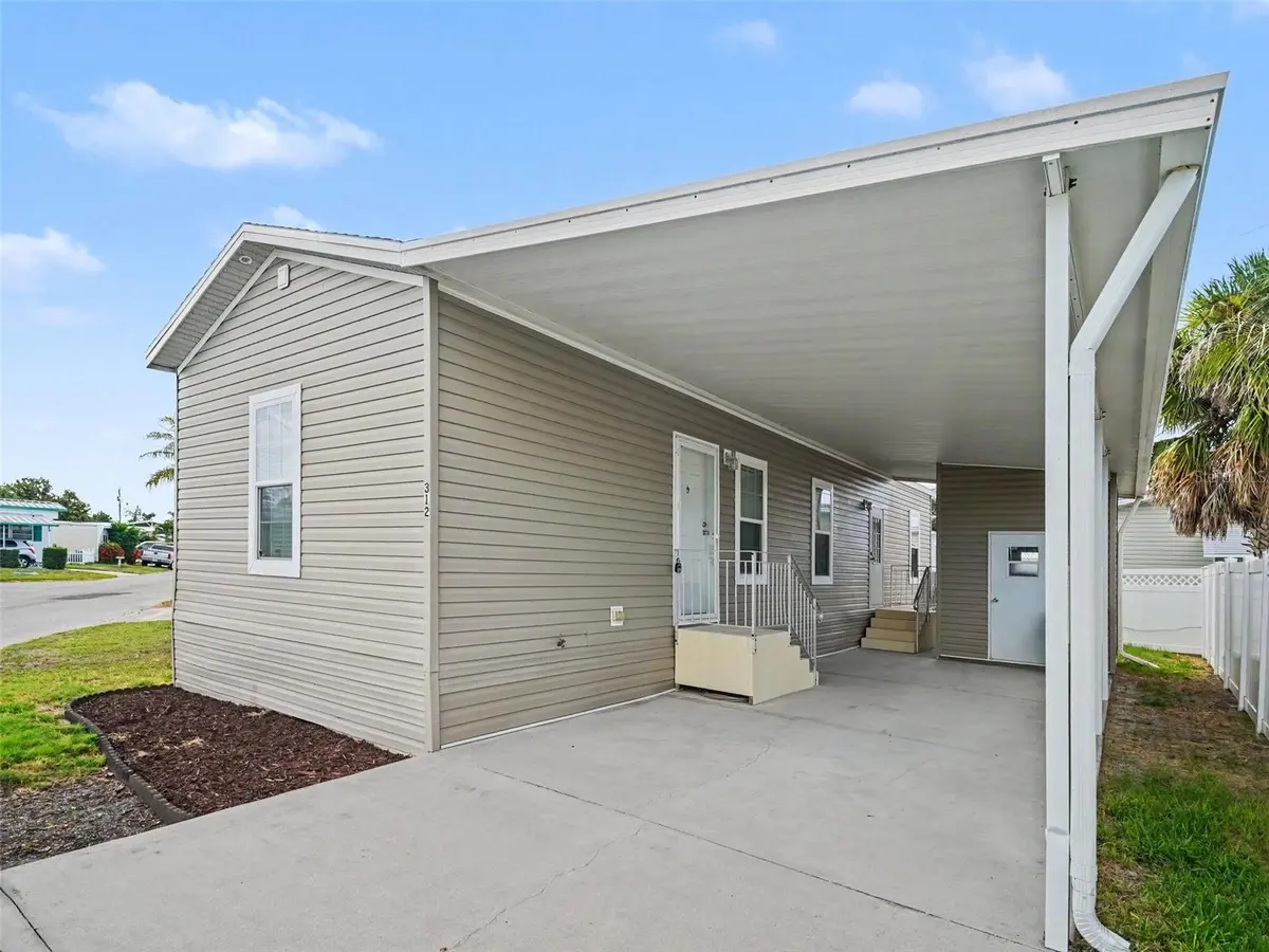 312 52ND AVE W, Bradenton, FL 34207