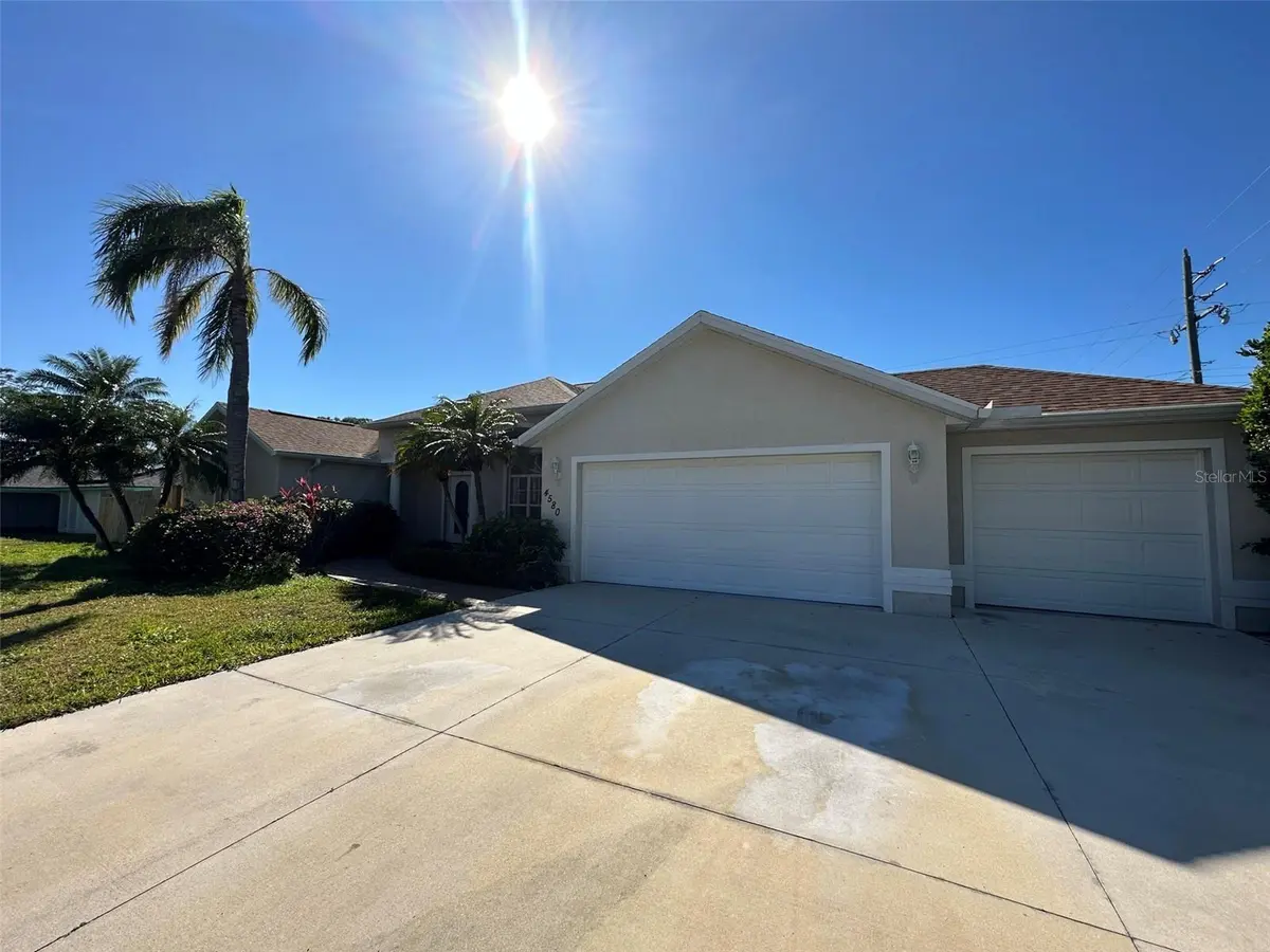 4580 CRYSTAL RD, Venice, FL 34293