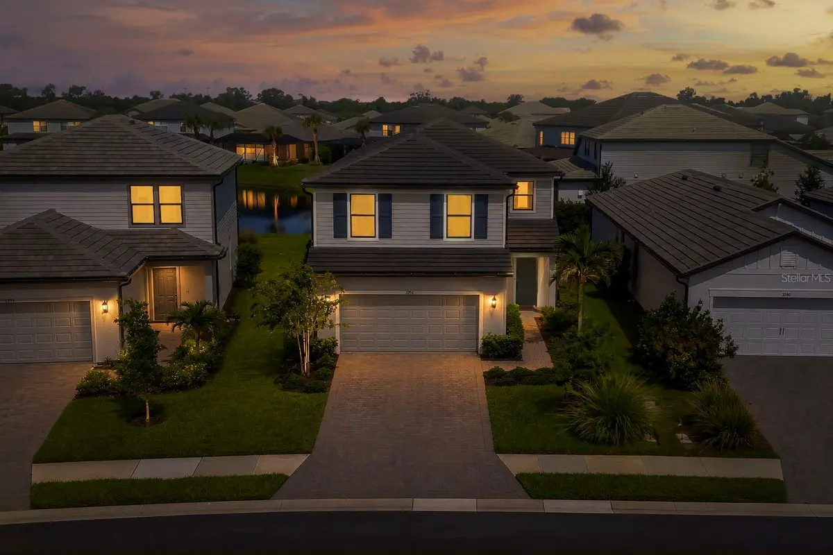 5752 SILVERSIDE PINE CT, Lakewood Ranch, FL 34211