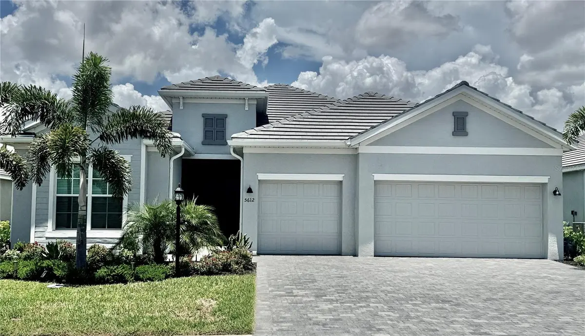 5612 LIGHTNING WHELK LN, Lakewood Ranch, FL 34211