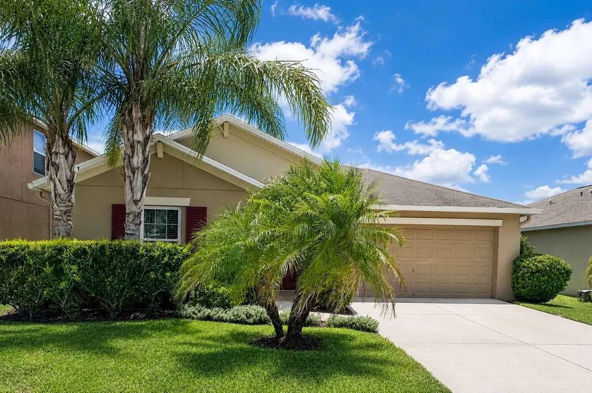 17132 WHITE MANGROVE DR, Wimauma, FL 33598