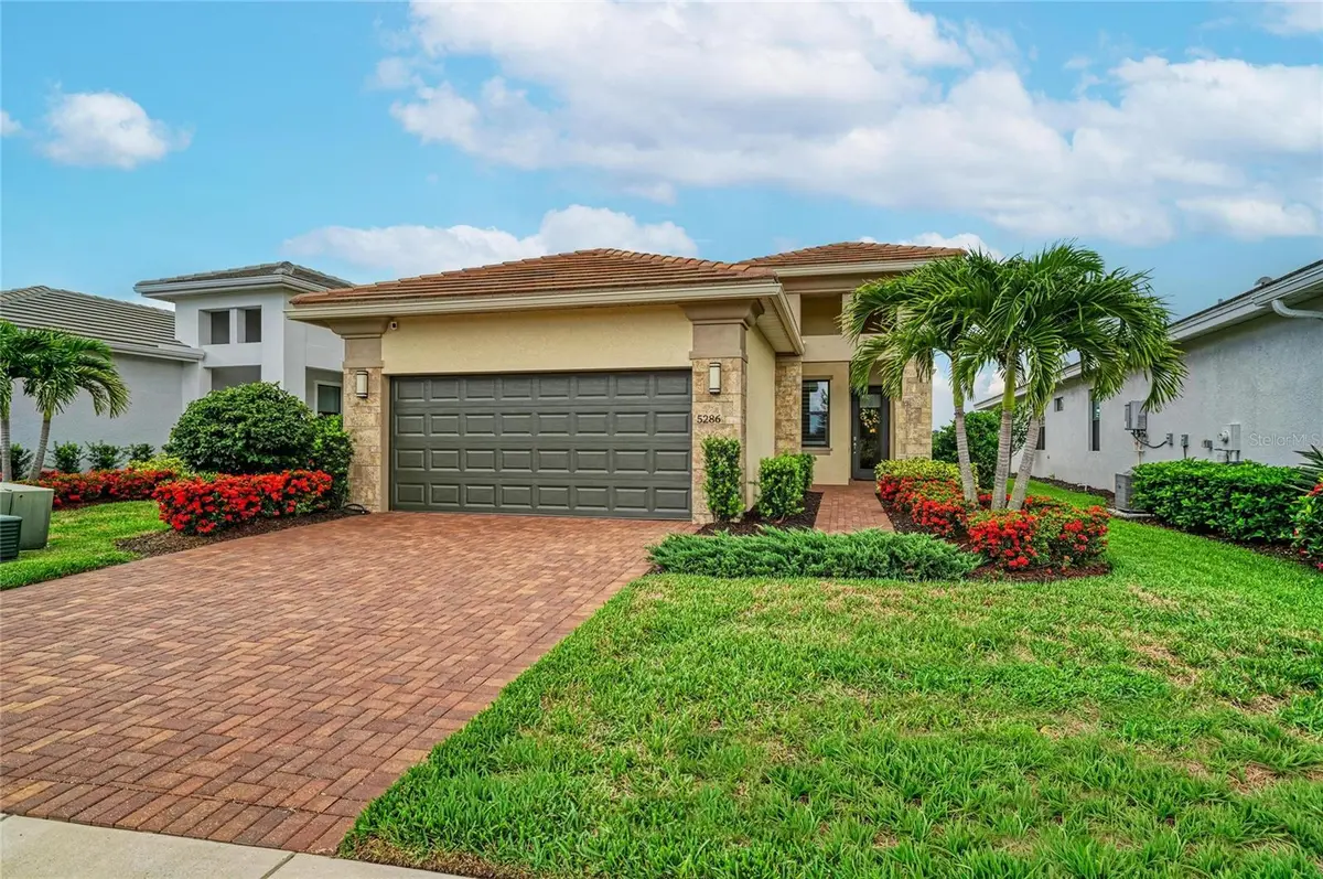 5286 BARNETT CIR, Bradenton, FL 34211