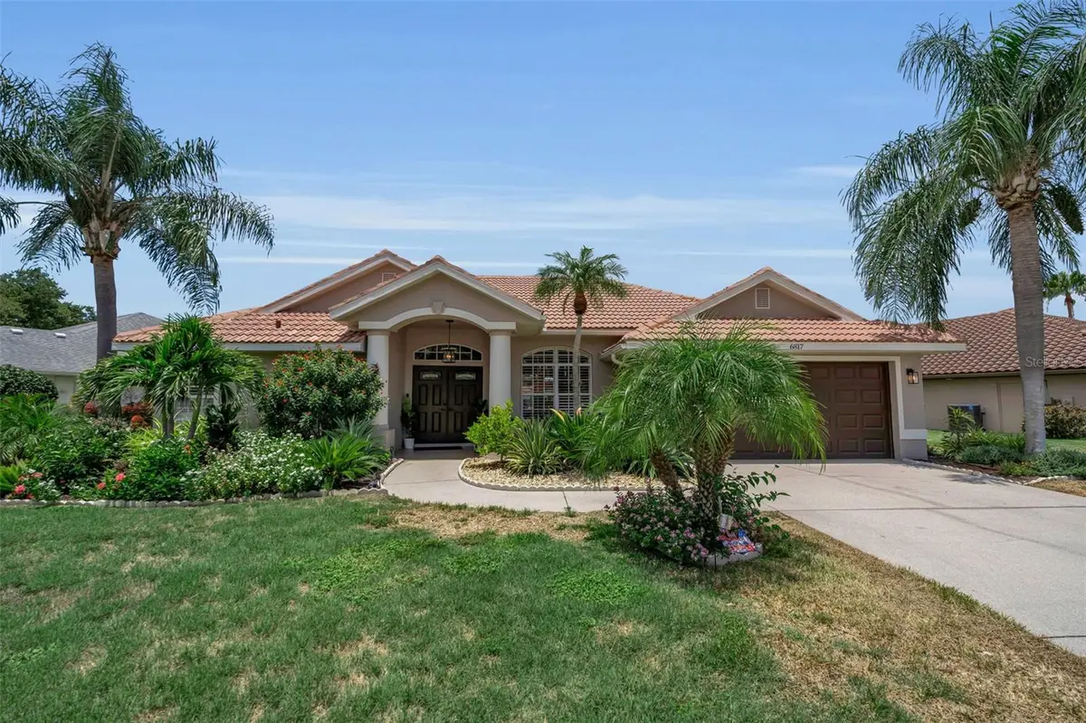 6817 CORRAL CIR, Sarasota, FL 34243