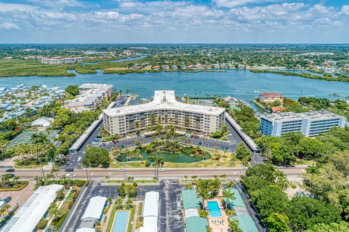 5855 MIDNIGHT PASS RD #333, Sarasota, FL 34242