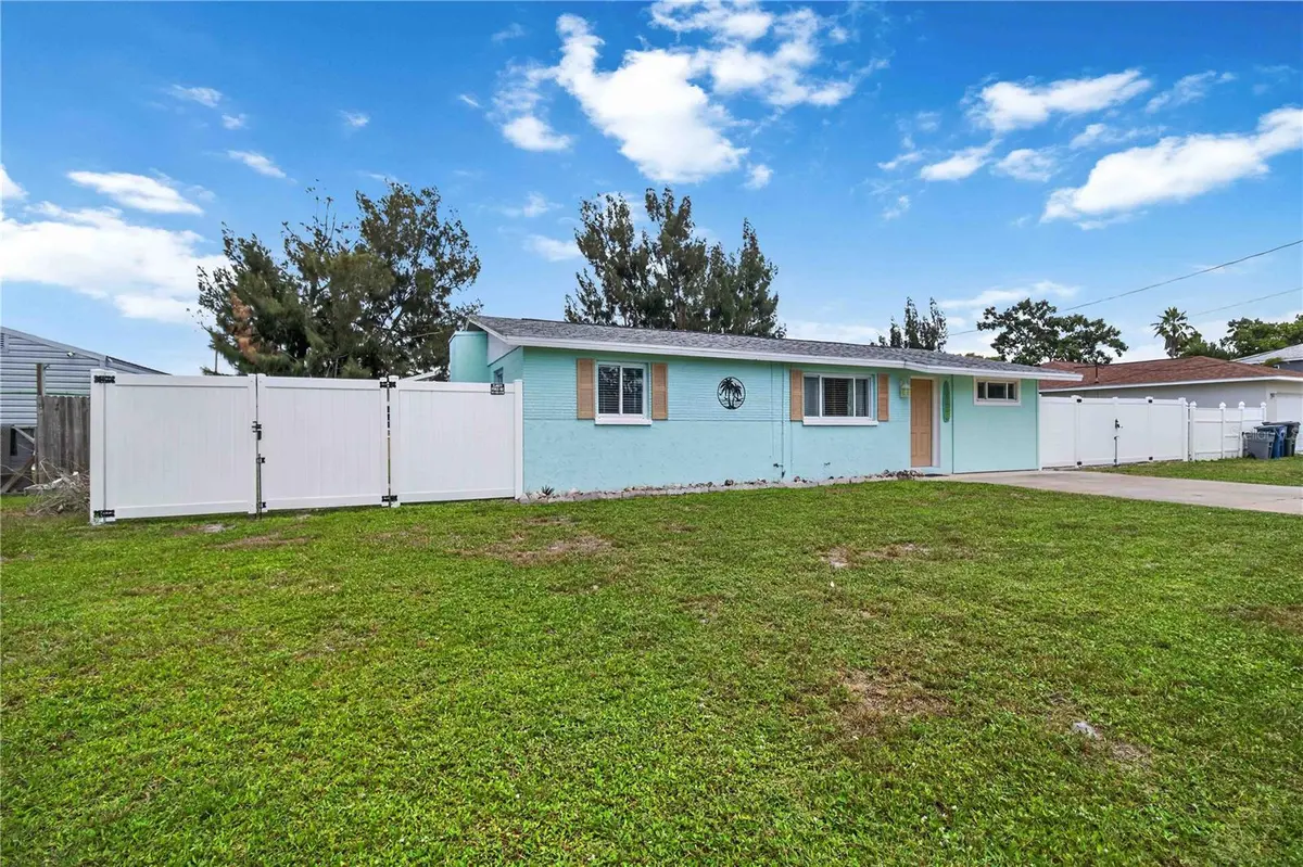 4620 3RD AVE W, Palmetto, FL 34221