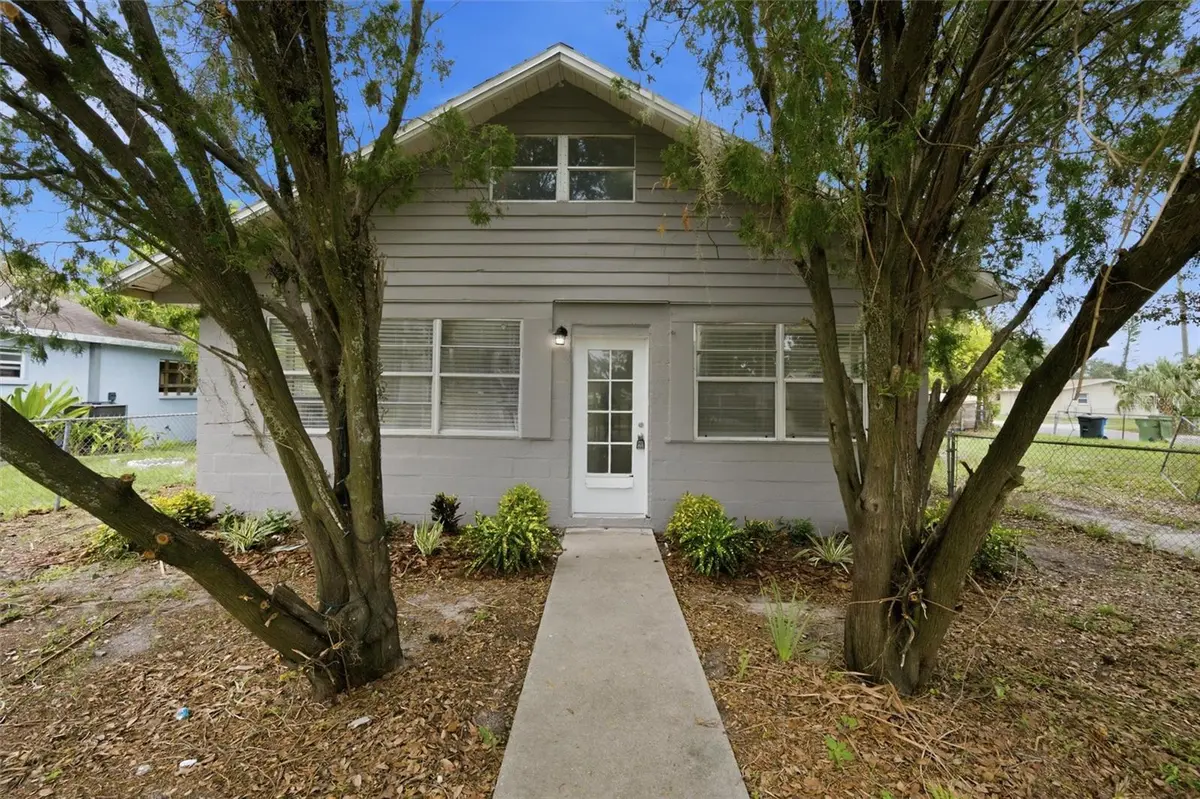2425 9TH AVE E, Bradenton, FL 34208