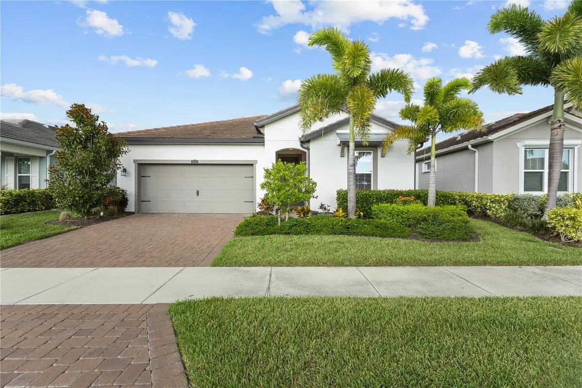 8712 BAY MEADOW DR, Sarasota, FL 34238
