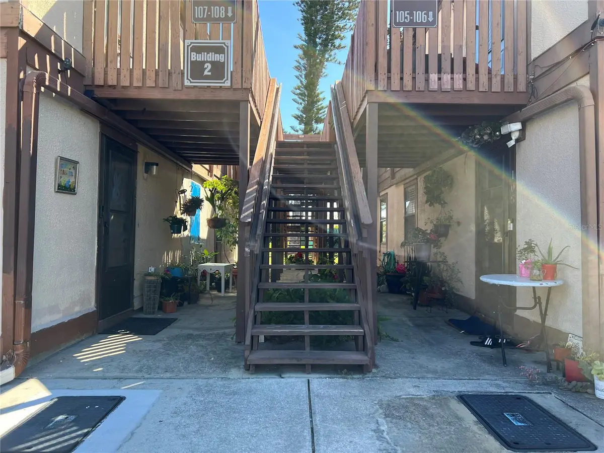 5026 WATER OAK DR #208, Bradenton, FL 34207