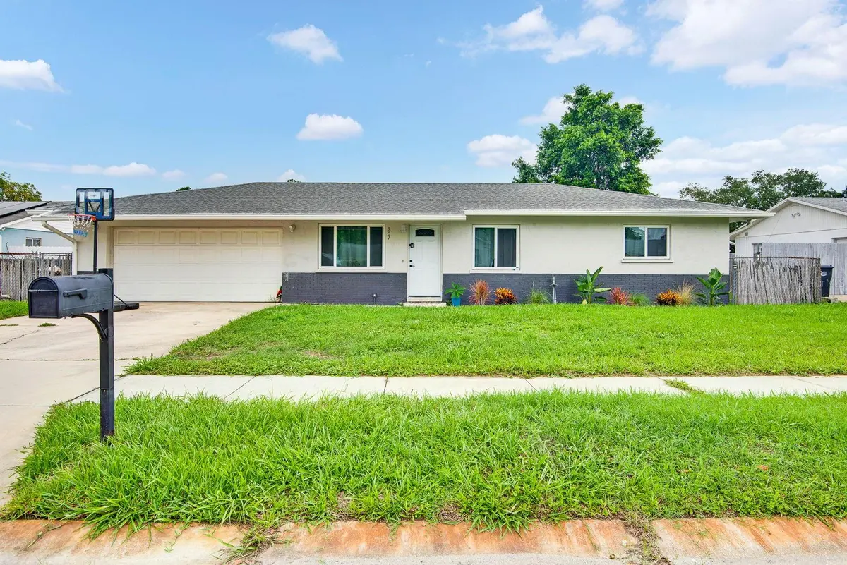707 65TH AVENUE DR W, Bradenton, FL 34207