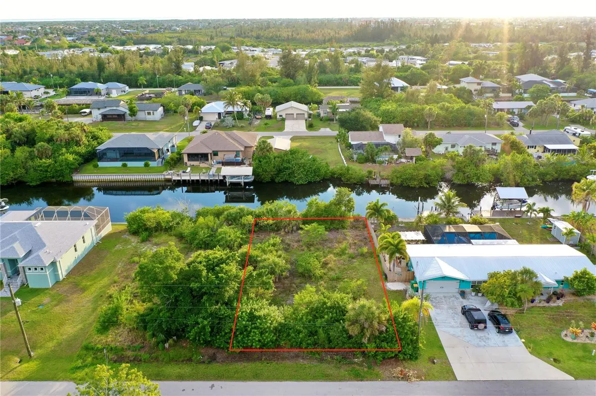 3709 WISTERIA PL, Punta Gorda, FL 33950